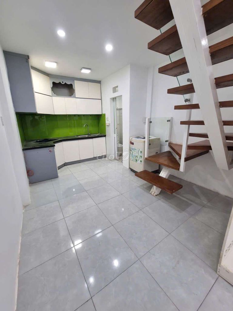 renting the entire trần đình xu place, P. Nguyễn Cư Trinh, District 1.
