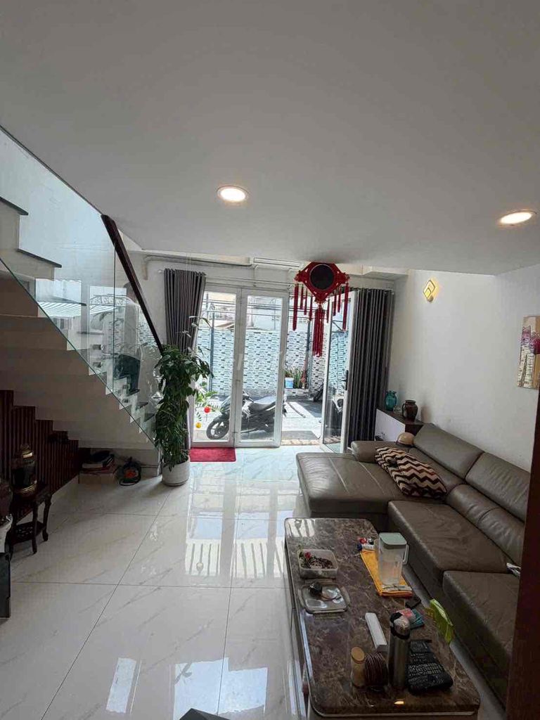 Rent the entire Lê Trực, 7th Street, Q. Bình Thạnh