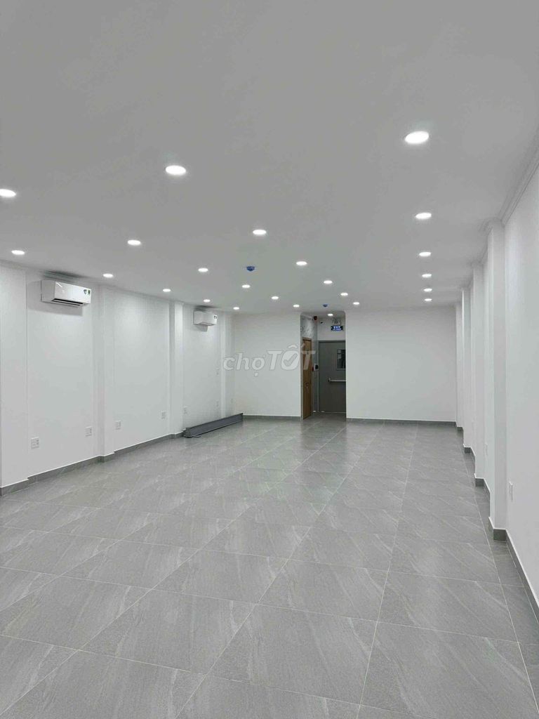 Rent a building. 1 Trường Sa-719 Bình Thạnh.