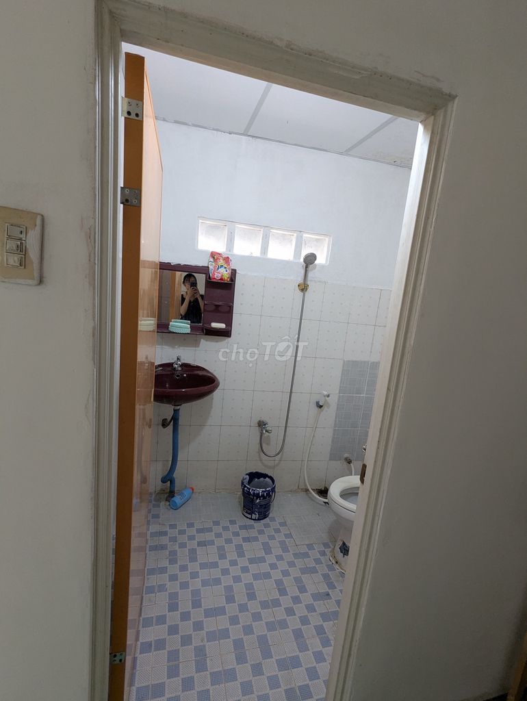 Rent the original house - private route - near the school -metro–the hospital