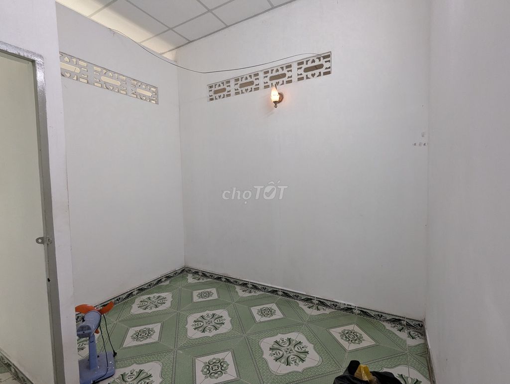 Rent the original house - private route - near the school -metro–the hospital