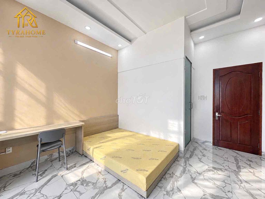 Nguyễn Kiệm cool balcony studio, Phú Nhuận