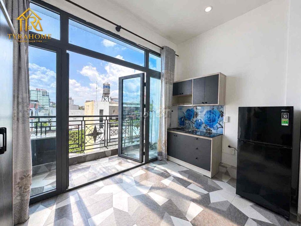 Nguyễn Kiệm cool balcony studio, Phú Nhuận