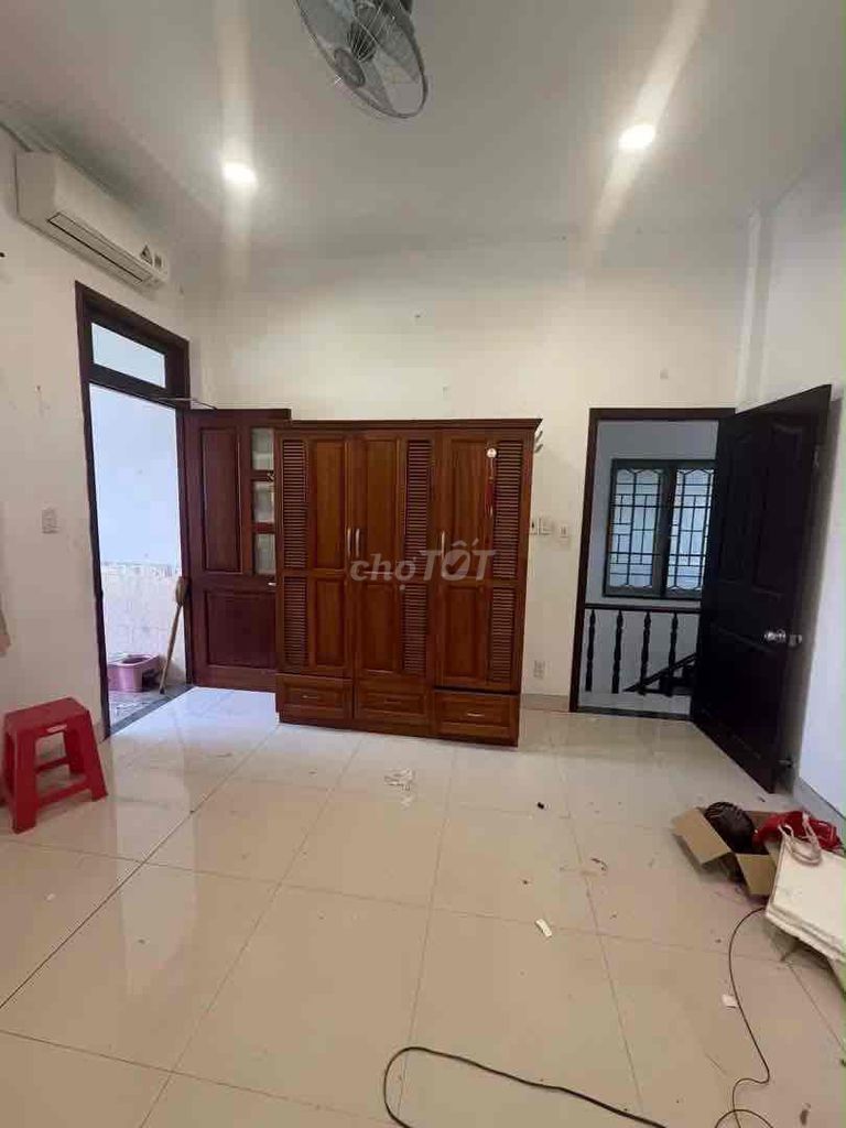 Rent the original house - hxm Nguyễn Hữu Cảnh, Bình Thạnh