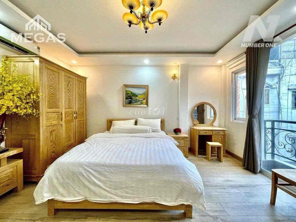 The apartment is full of furniture right over takashimaya, city market, suntown, little
