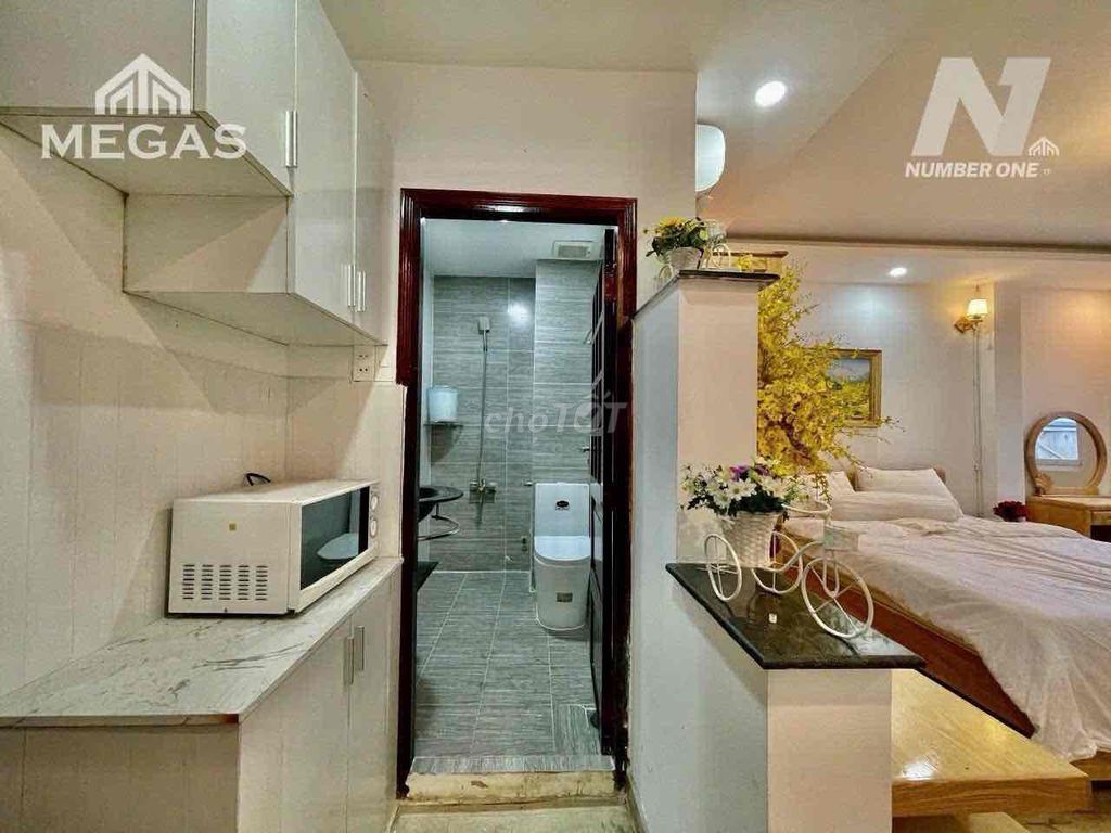 The apartment is full of furniture right over takashimaya, city market, suntown, little
