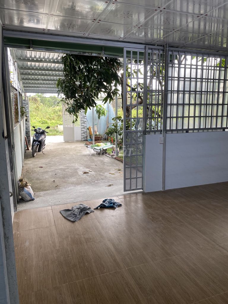 Rent the entire Võ Văn Hát sleeping car in the house