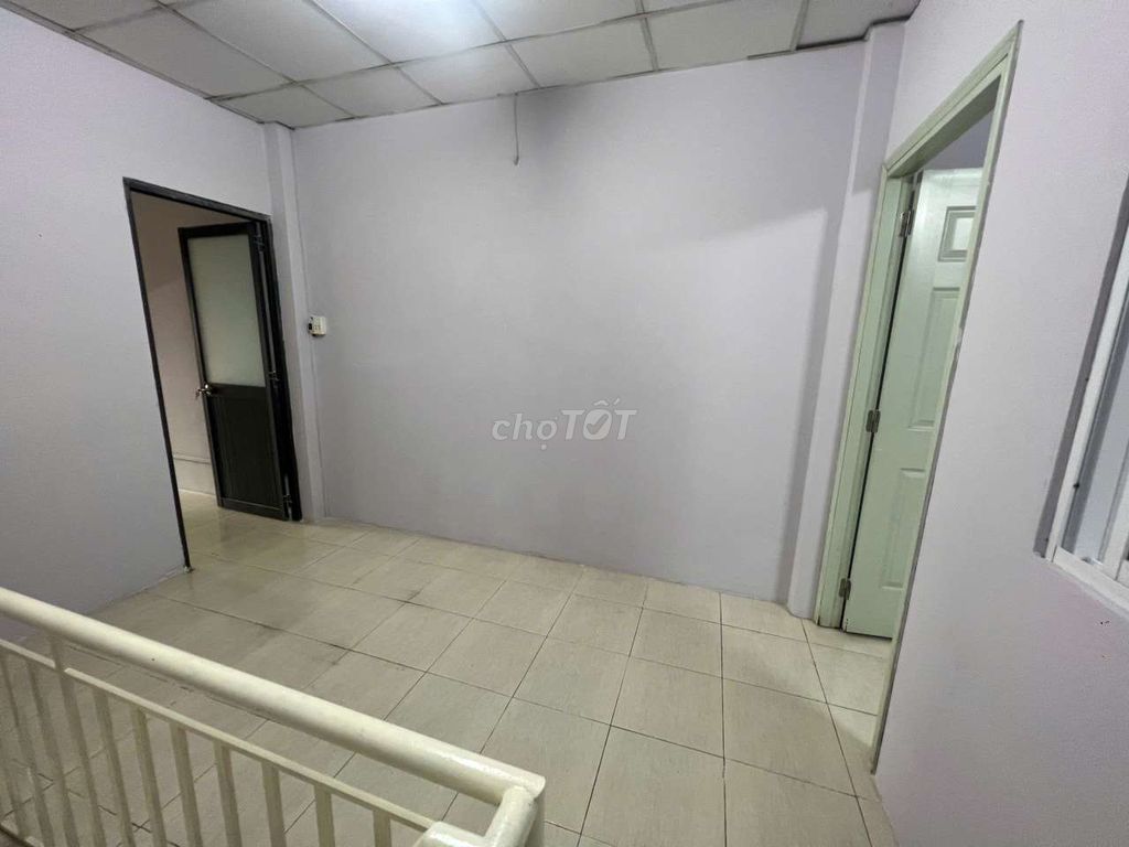 Rent the original house-- Cao Thắng, District 10.