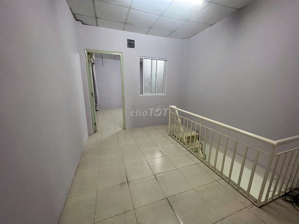 Rent the original house-- Cao Thắng, District 10.