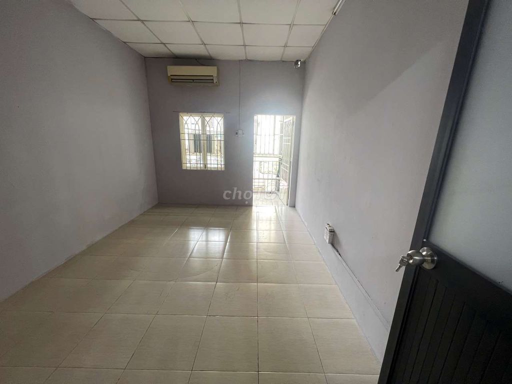 Rent the original house-- Cao Thắng, District 10.