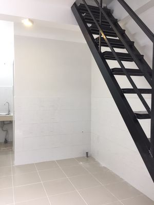 Room 1 is set, alley truck, 3 x 5 meters, Bancon, 130/5 nshl, P 7-cent.