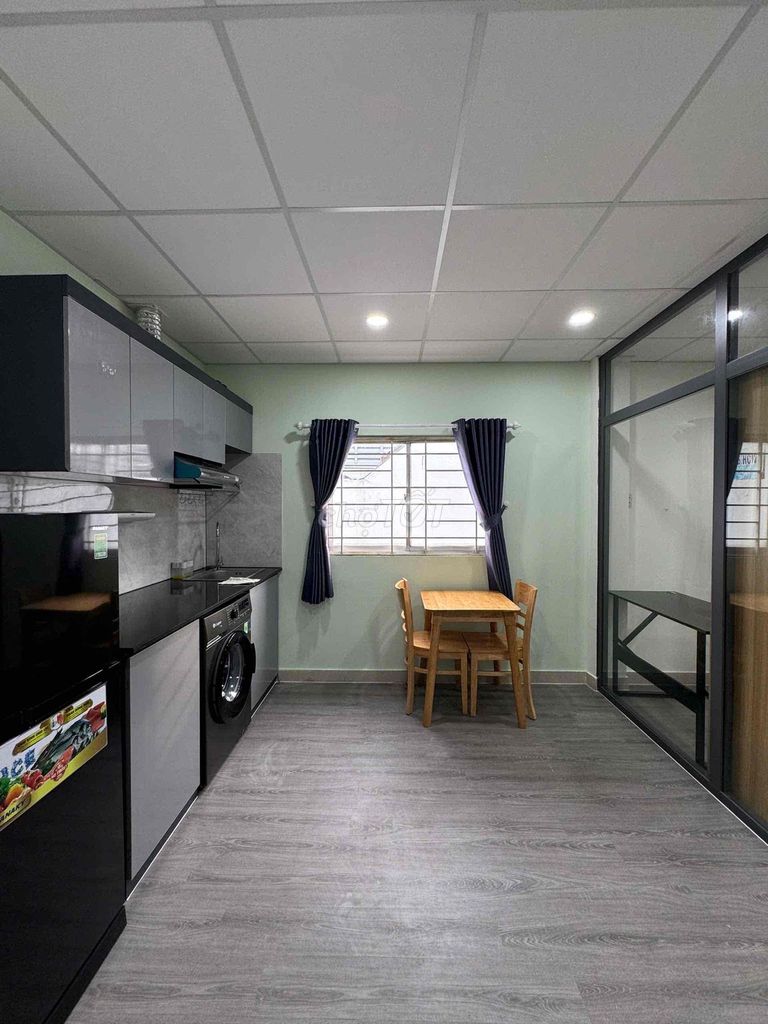 apartment full of furniture with bancol right at the new market, tart park.