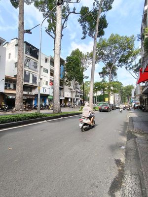 Rent a Nguyễn Chí Thanh casher 5 4 x16 with 2 rooms