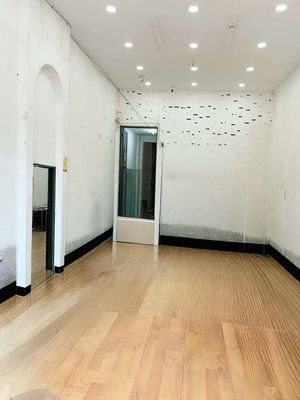 Rent a Nguyễn Chí Thanh casher 5 4 x16 with 2 rooms