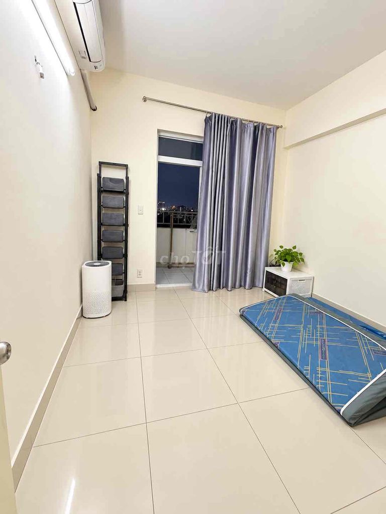 It was the owner who rented the corner of 77 M2 - 2 bedrooms - 11 million per month.