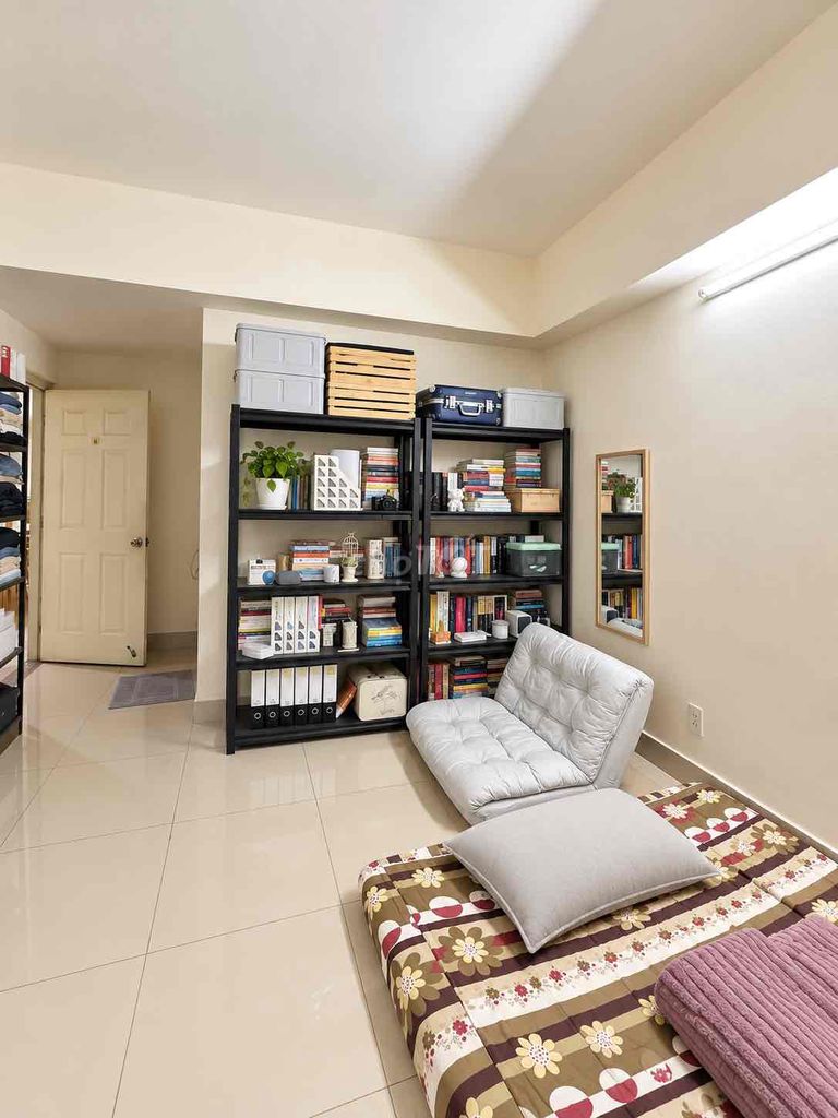 It was the owner who rented the corner of 77 M2 - 2 bedrooms - 11 million per month.