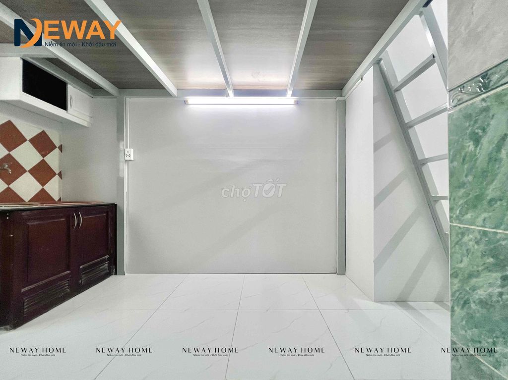 Cheap room, sky windows / 1 Clean, safe, safe