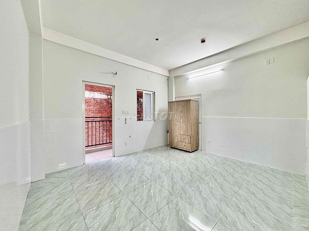 Rent a sky windowsroom which recognizes the Lê Đức Thọ tram