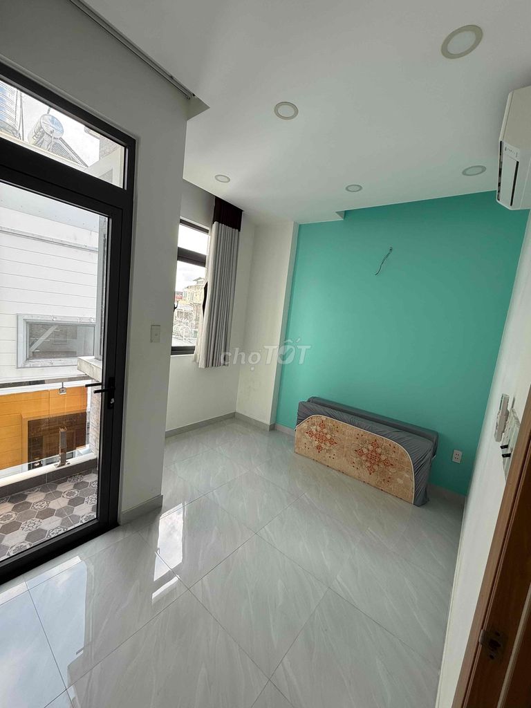 Rent room near the University of Love, Li Lang