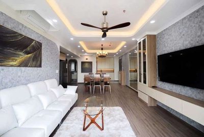 Rent the Cosmo City-Nguyễn Thị Thập District 7 3 bedrooms plus 2 interior Full toilets