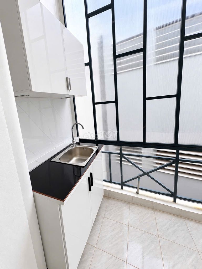 Open balcony-- Separation kitchen--full interior near etown