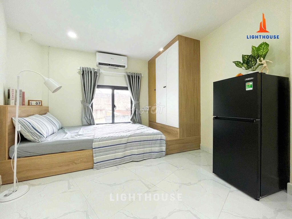 It's the owner of the main room, 5 million a month, windows, kitchens.