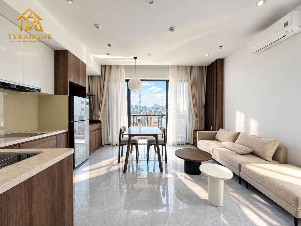 Open the apartment full of luxry near the two embess, Tân Định debt