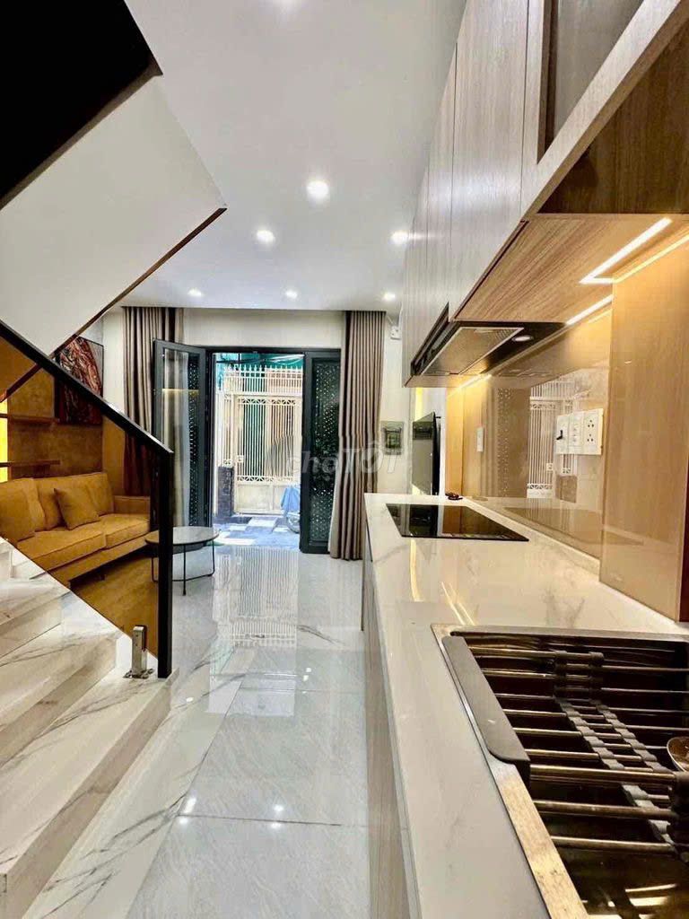 Just 18 million-- Trần Nhật Duật alleyhouse, District 1-4 bedrooms -- full interior.