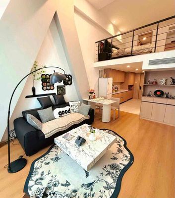 A high guard 2 M full interior