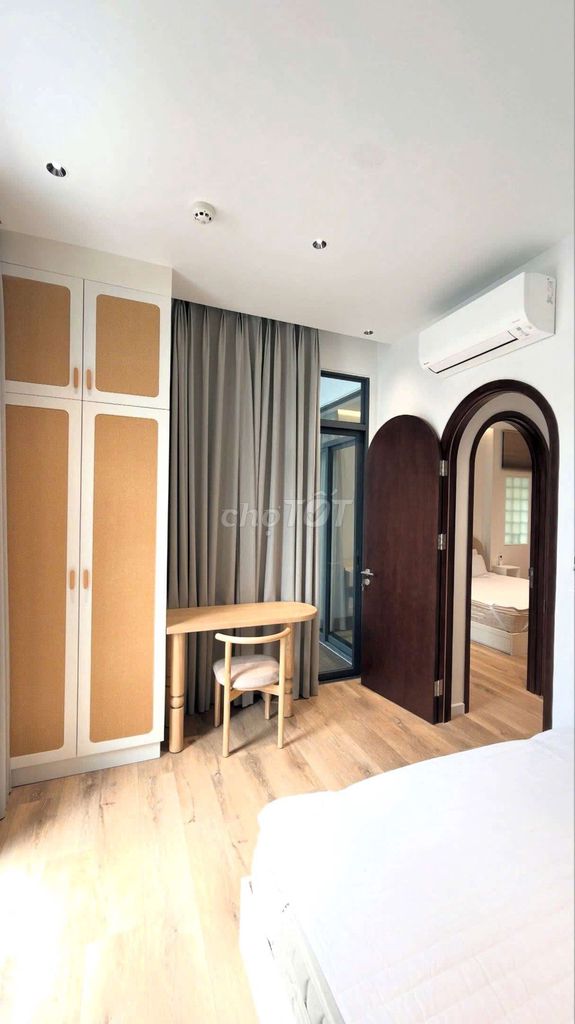 Room full-in-the-central service in the center of District 1.