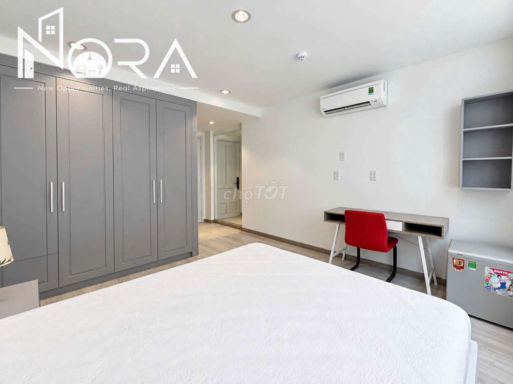 The full-intent service apartment near the Nguyễn Văn Thủ center.