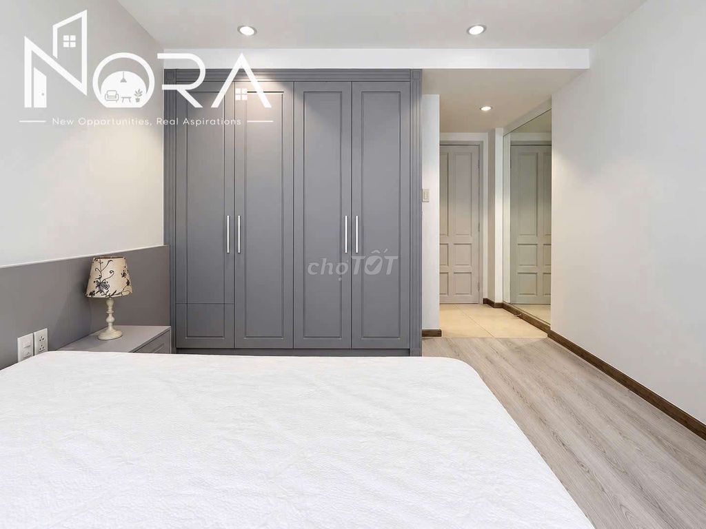 The full-intent service apartment near the Nguyễn Văn Thủ center.