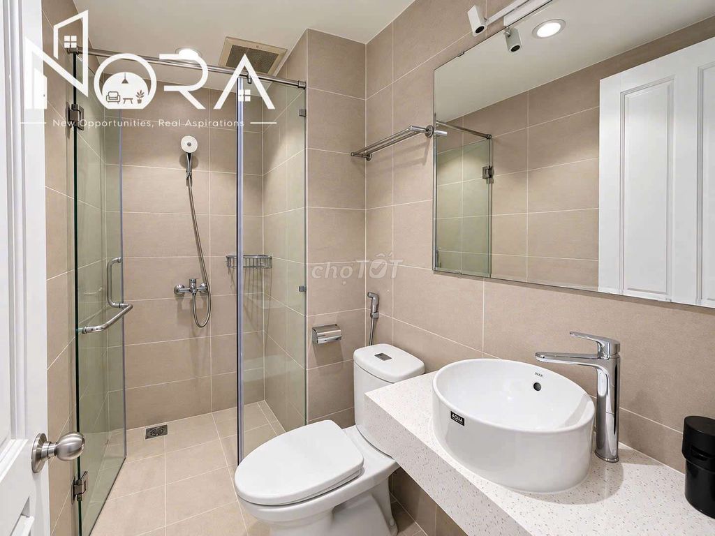 The full-intent service apartment near the Nguyễn Văn Thủ center.