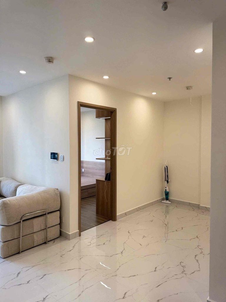 Need to rent an apartment plus Vinhomes Grand Park Full Six.
