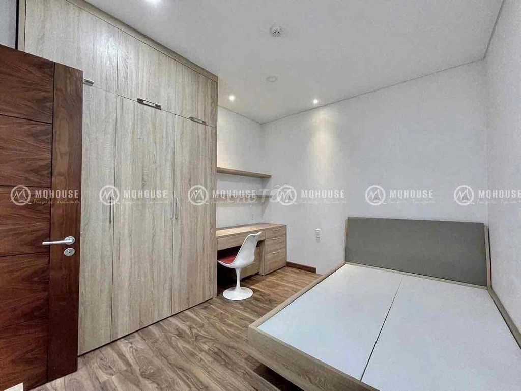The 2nd Chamber of Sleep luxury_2 Full Seven toilets, Hoàng Văn Thụ Park