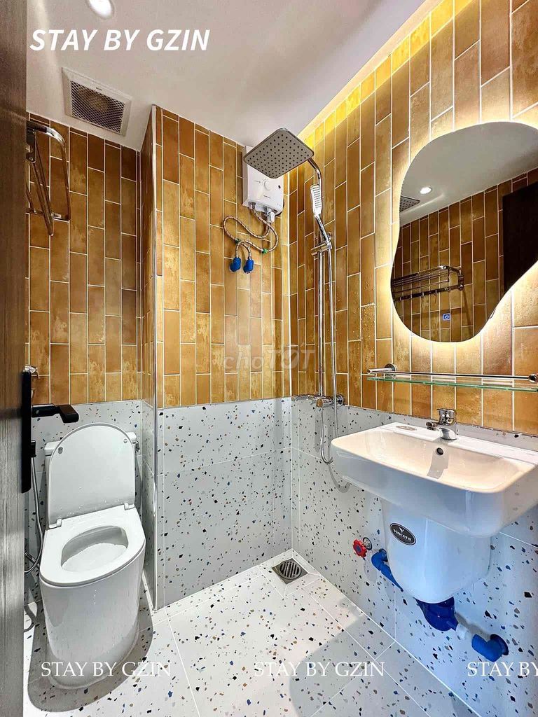 mini apartment right at the Phú Nhuận stop near the center - full comfort