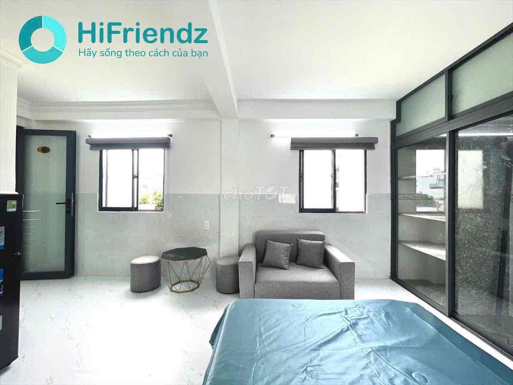 mini apartment's right on Phan Xích Long near the center.