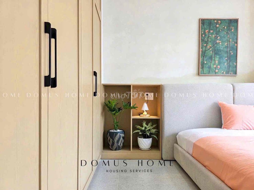The good apartment is Hoàng Văn Thụ_full of furniture spinning around your father.