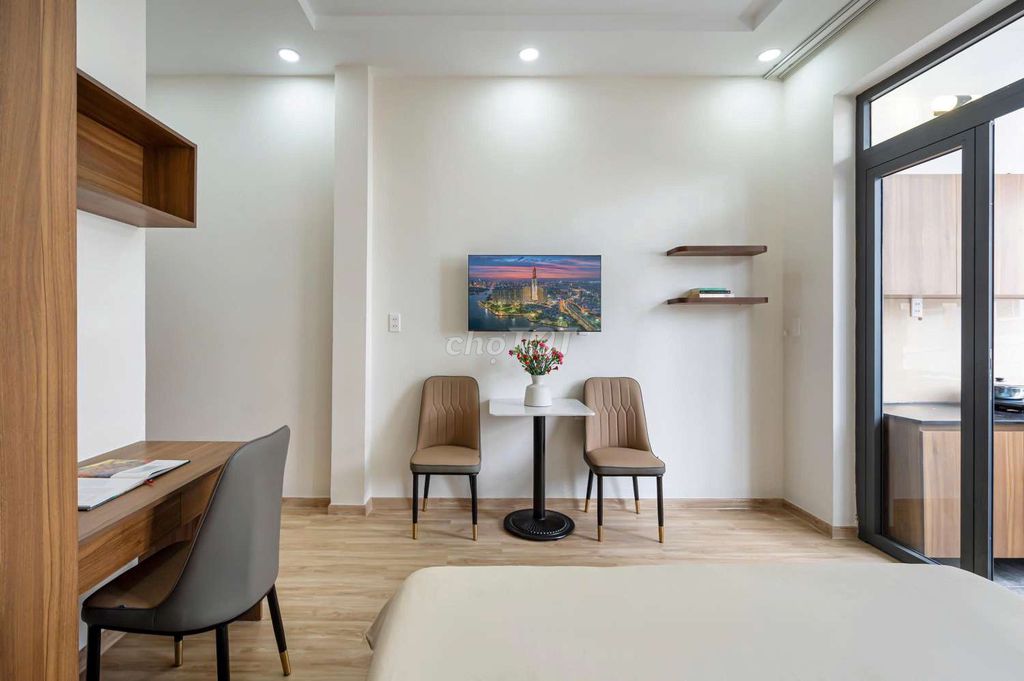 Rent a mini-full interior plus private washing machine right near District 1.