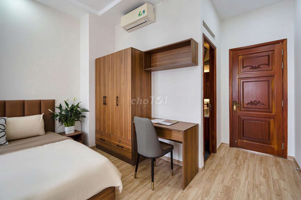 Rent a mini-full interior plus private washing machine right near District 1.