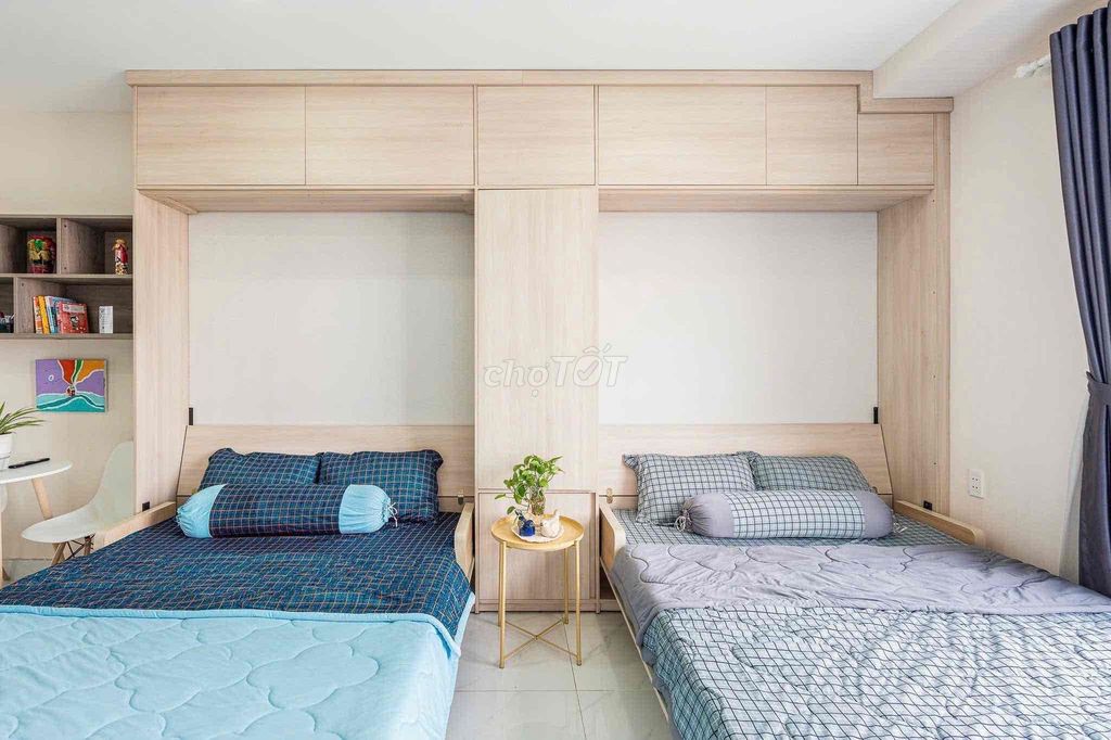 The high-end apartment near the Tan Son Nhuji airport is also free to move from District 1 3.
