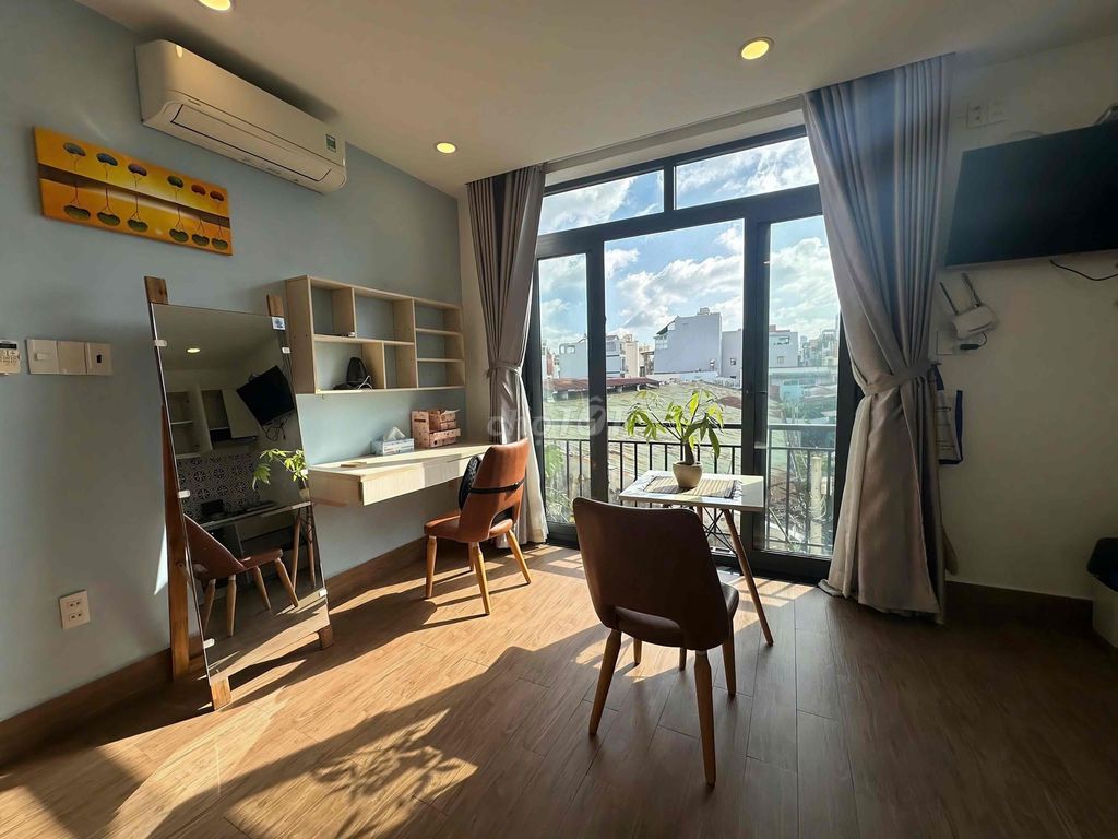Rent a public bedroom.