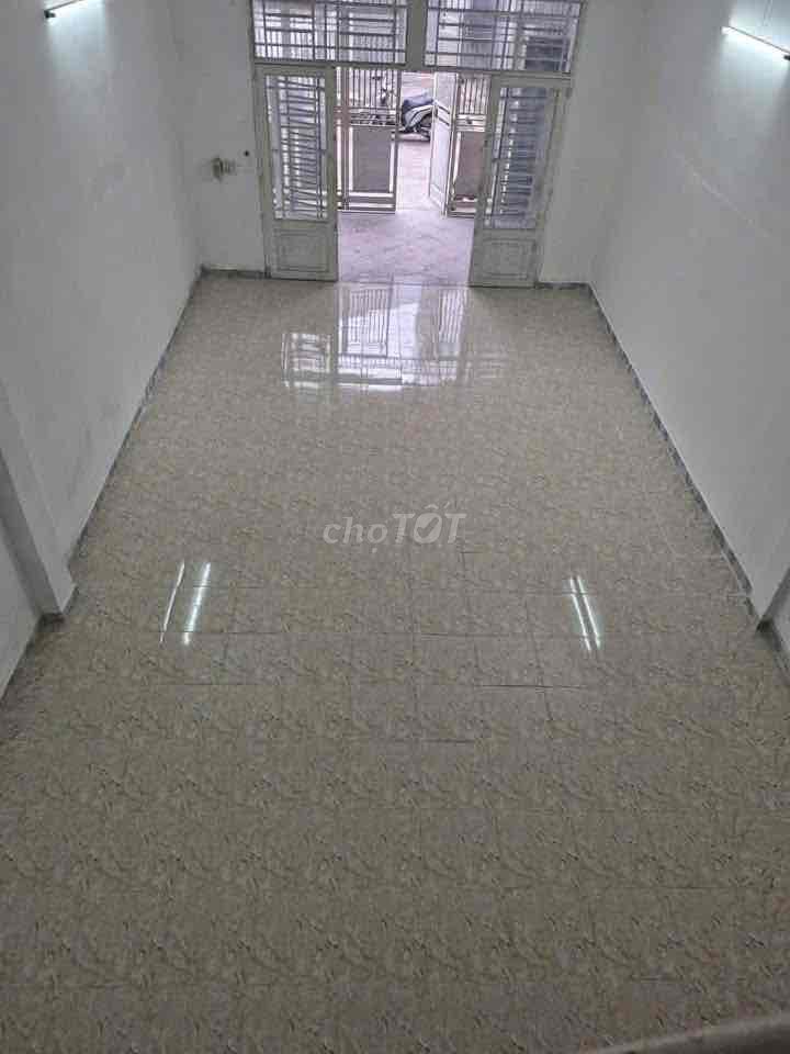 To rent Tây Thạnh-Lê Trọng Tấn