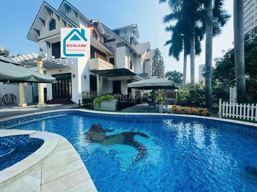Rent a high-level villa - 177 Nguyễn Văn Hưởng, District 2 - 640, 35 x25 meters.