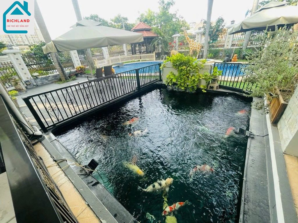 Rent a high-level villa - 177 Nguyễn Văn Hưởng, District 2 - 640, 35 x25 meters.