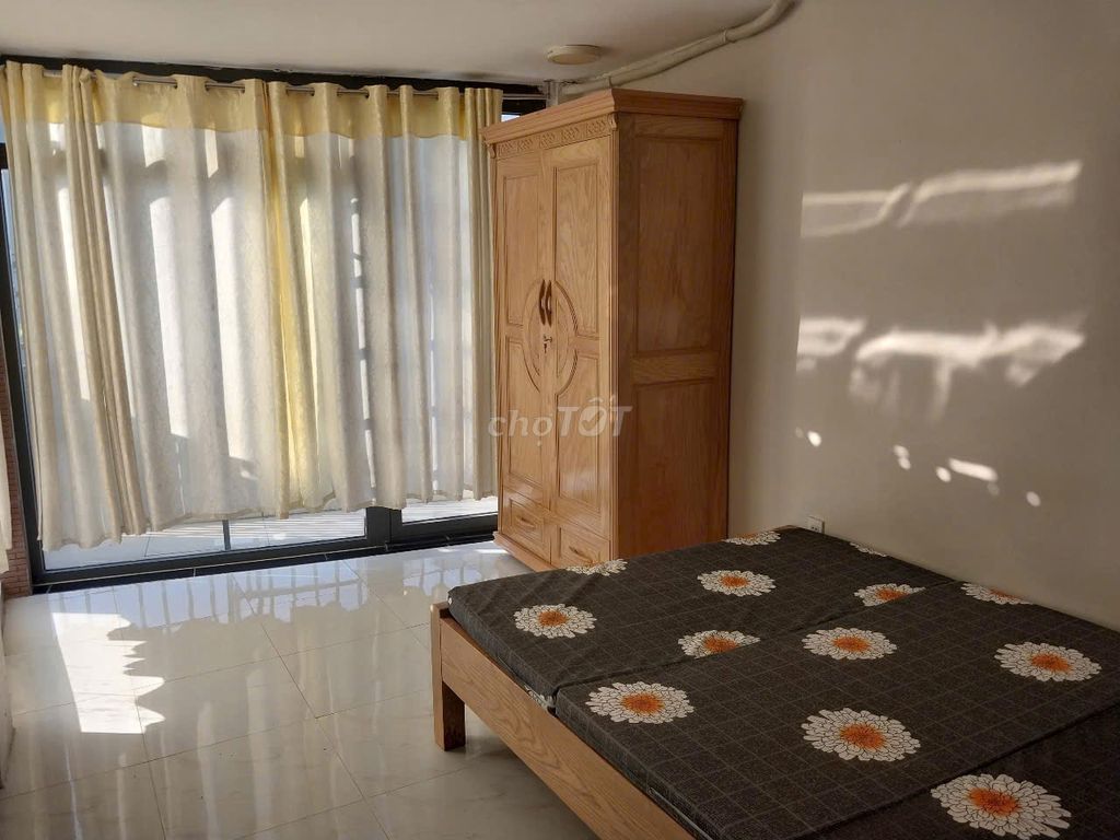 Only 3 million. 2 1502 Nguyễn Duy Trinh Office near fpt_hutech_fmu
