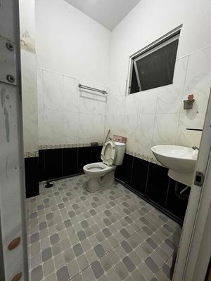 The rent room is good, it's clear, it's right there.