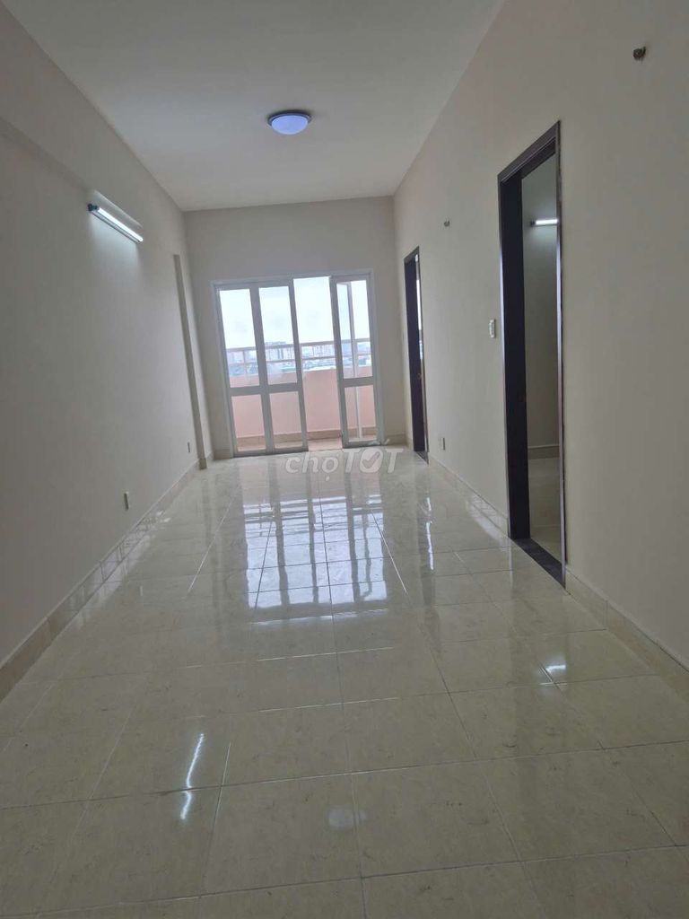 Rent a new apartment 71 meters.
