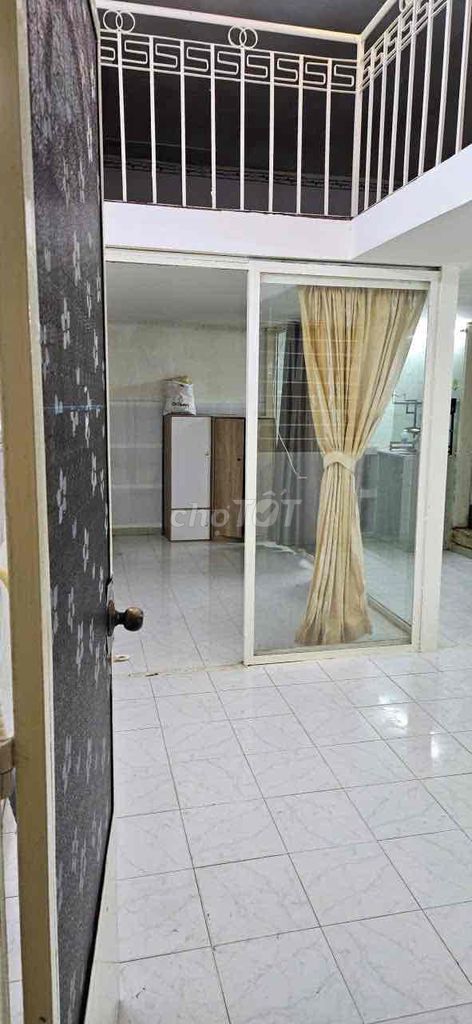 Rent a centerroom in the county for a price.