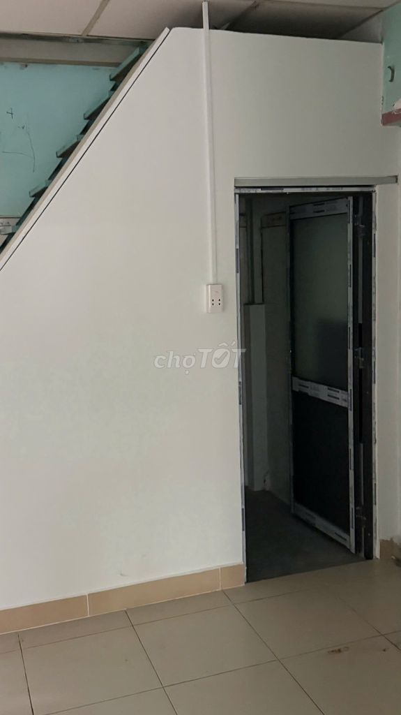 Rent the house (on guard)